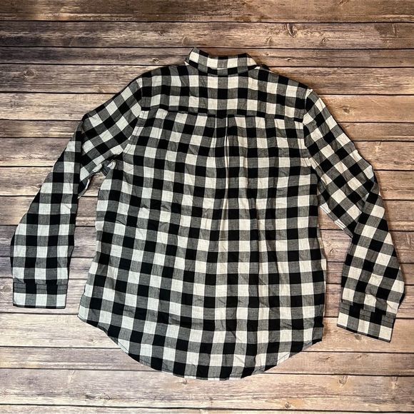 Calvin Klein Jeans - White & Black Buffalo Plaid Button Down Shirt, size XL - Picture 6 of 6